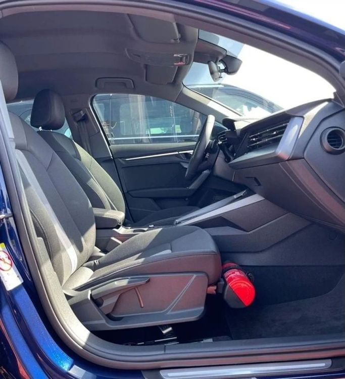 Новый Audi A3 35 TFSI IV (8Y) Рестайлинг, 1.5 л, 2025 в Дубае от Auto Gallery DXB Синий цвет. GCC | AUTO.AE