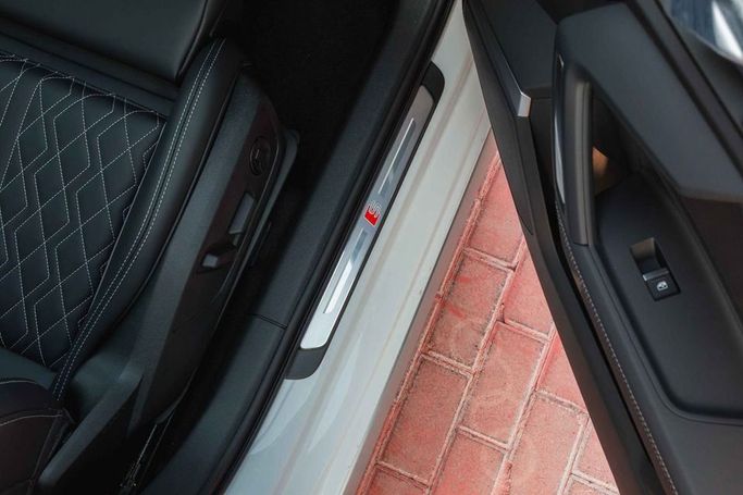 New Audi A3 35 TFSI IV (8Y) Facelift, 1.5 l, 2025 in Dubai by Albakheet Motors, White color. Chinese Specs | AUTO.AE