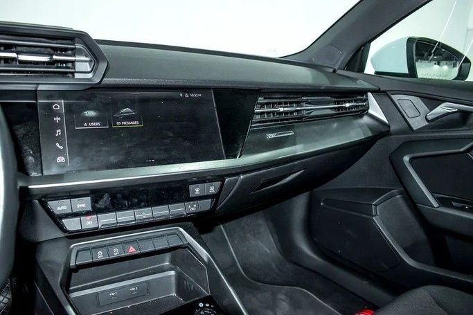 Подержанный Audi A3 35 TFSI IV (8Y), 1.4 л, 2023 в Дубае от AG Motors Белый цвет. GCC | AUTO.AE