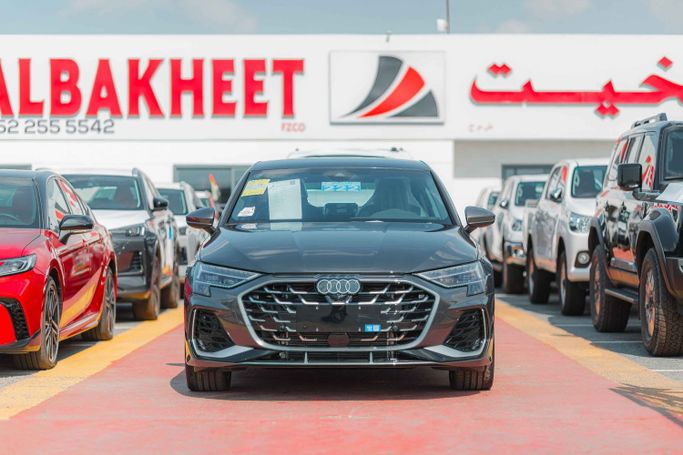 جديدة Audi A3 35 TFSI عملية شد الوجه IV (8 سنوات), 1.5 l, 2025 في في دبي من Albakheet Motors، اللون رمادي. المواصفات الصينية | AUTO.AE