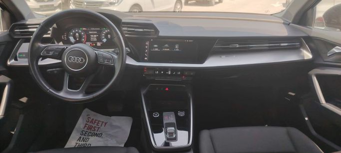 مستعملة Audi A3 30 TFSI عملية فيس ليفت IV (8 سنوات), 1.5 l, 2024 في في دبي، اللون أسود. مواصفات الخليج | AUTO.AE | إعلان #258060