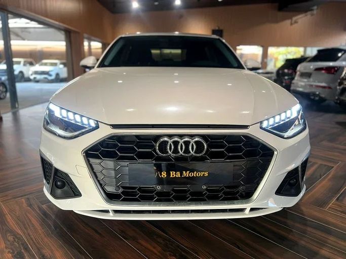 Подержанный Audi A4 40 TFSI V (B9) Рестайлинг, 2.0 л, 2021 в Дубае от 8 Ba Motors Белый цвет. Other | AUTO.AE
