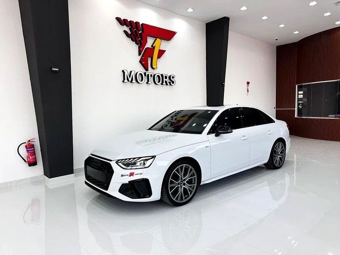 Подержанный Audi A4 40 TFSI V (B9) Рестайлинг, 2.0 л, 2024 в Дубае от F1 Motors Белый цвет. GCC | AUTO.AE