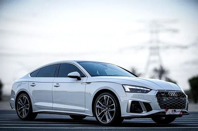 Подержанный Audi A5 40 TFSI II (F5) Рестайлинг, 2.0 л, 2023 в Дубае от MBA Motors Серебристый цвет. Other | AUTO.AE