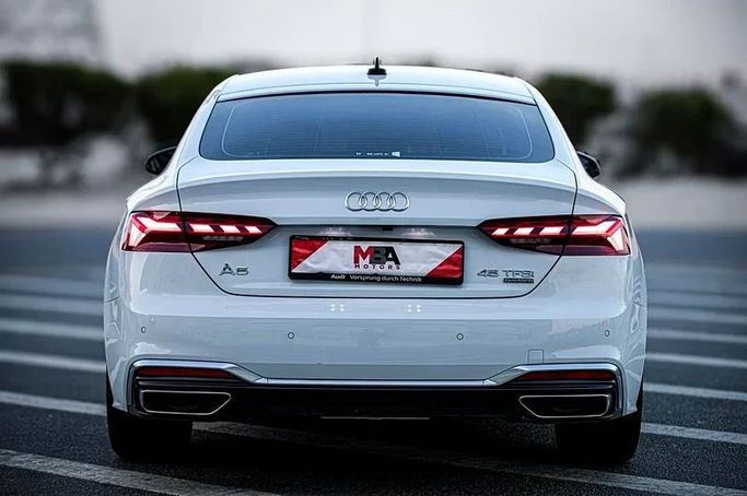 Подержанный Audi A5 40 TFSI II (F5) Рестайлинг, 2.0 л, 2023 в Дубае от MBA Motors Серебристый цвет. Other | AUTO.AE