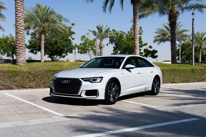 Audi A6 45 TFSI V (C8), 2023 седан стандарт класса в Дубае от Speed Urus Rent A Car белый цвет | AUTO.AE | Объявление #1576