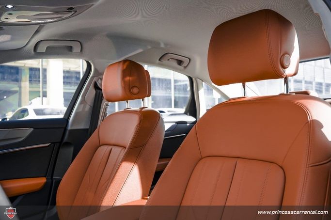 Audi A6 55 TFSI V (C8) Рестайлинг, 2023 седан  класса в Дубае от Princess белый цвет | AUTO.AE