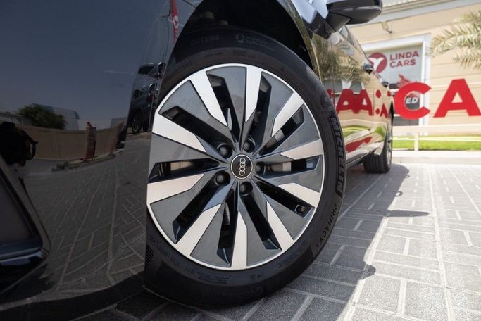 Used Audi A6 40 TFSI V (C8), 2.0 l, 2022 in Dubai by Linda Cars, Black color. GCC Specs | AUTO.AE