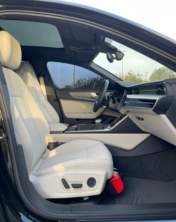 Новый Audi A6 40 TFSI Long V (C8) Рестайлинг, 2.0 л, 2025 в Дубае от Auto Gallery DXB Черный цвет. GCC | AUTO.AE