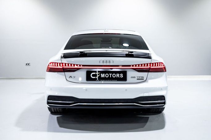 Подержанный Audi A7 55 TFSI II (4K), 3.0 л, 2020 в Дубае от C7 Motors Белый цвет. Корейская | AUTO.AE