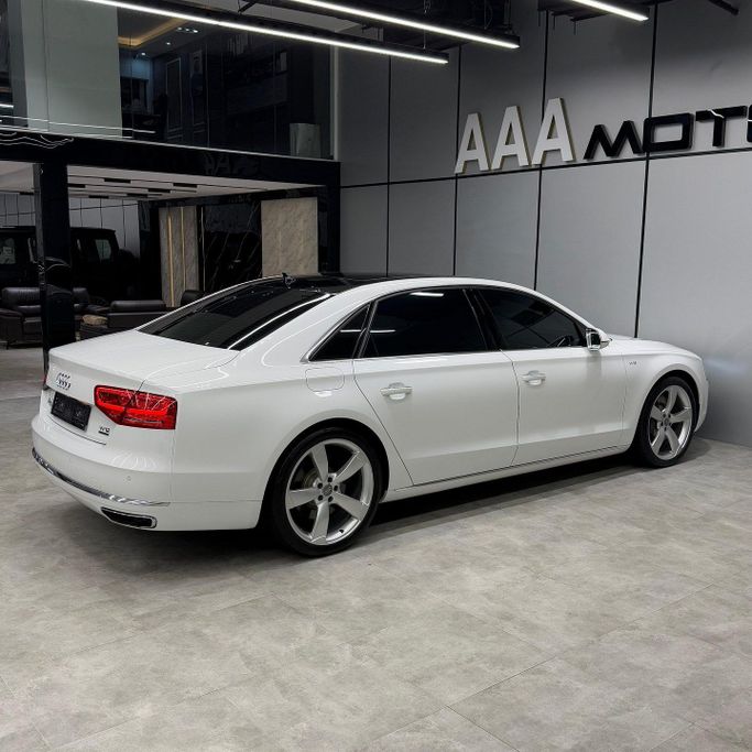 Подержанный Audi A8 Long III (D4), 6.3 л, 2012 в Дубае от AAA Motors Белый цвет. GCC | AUTO.AE