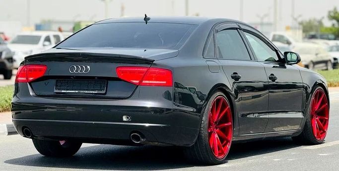 Подержанный Audi A8 III (D4), 4.2 л, 2012 в Дубае от Mirza Automobile FZE Черный цвет. Японская | AUTO.AE