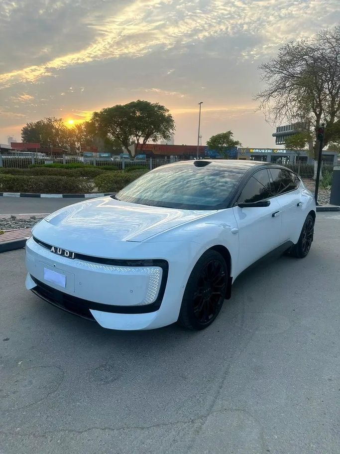 مستعملة ⁦Audi E5، 2025⁩ في في الإمارات, دبي من First Choice Motors، اللون أبيض. المواصفات الصينية | AUTO.AE | إعلان #286830