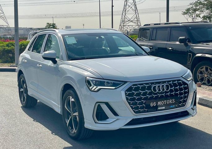 Audi Q3 35 TFSI II (F3), 2025  دفع رباعي 5 أبواب للتأجير في في دبي من Lite Rent، اللون أبيض | AUTO.AE