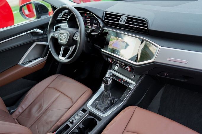 Used Audi Q3 35 TFSI II (F3), 1.4 l, 2020 in Dubai by Linda Cars, Black color. GCC Specs | AUTO.AE