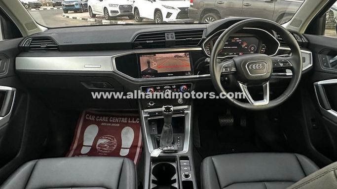 Подержанный Audi Q3 35 TFSI II (F3), 1.4 л, 2020 в Дубае от Alhamd Motors Черный цвет. Other | AUTO.AE