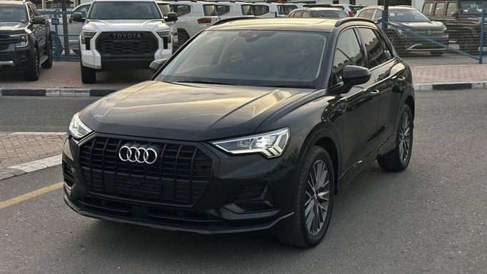 Подержанный Audi Q3 35 TFSI II (F3), 1.5 л, 2020 в Дубае от Alhamd Motors Черный цвет. Other | AUTO.AE