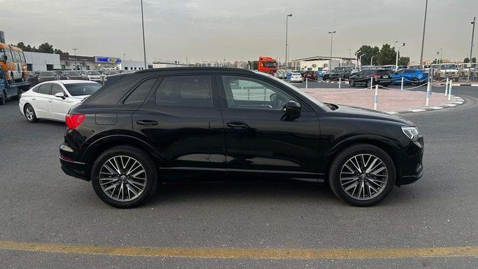 Подержанный Audi Q3 35 TFSI II (F3), 1.5 л, 2020 в Дубае от Alhamd Motors Черный цвет. Other | AUTO.AE