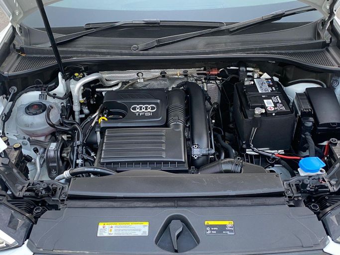 Used Audi Q3 35 TFSI II (F3), 1.5 l, 2020 in Dubai by Alhamd Motors, White color. Other | AUTO.AE