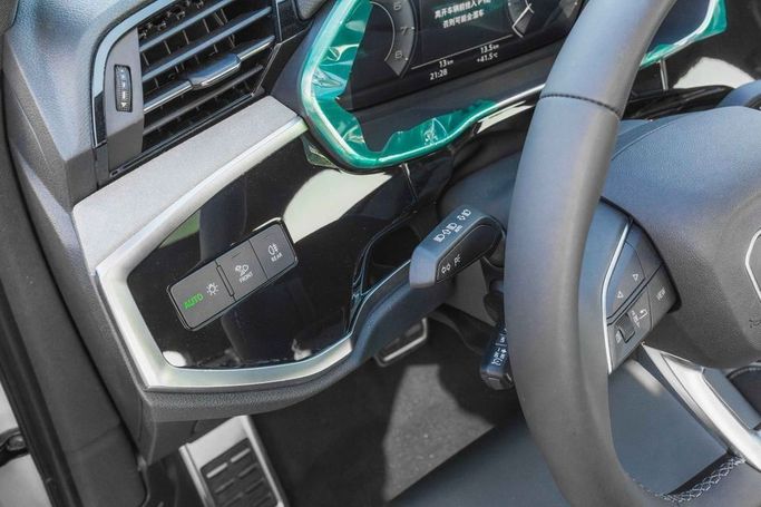 New Audi Q3 35 TFSI II (F3), 1.5 l, 2025 in Dubai by Albakheet Motors, White color. Chinese Specs | AUTO.AE