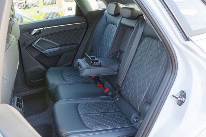 New Audi Q3 35 TFSI II (F3), 1.5 l, 2025 in Dubai by Albakheet Motors, White color. Chinese Specs | AUTO.AE