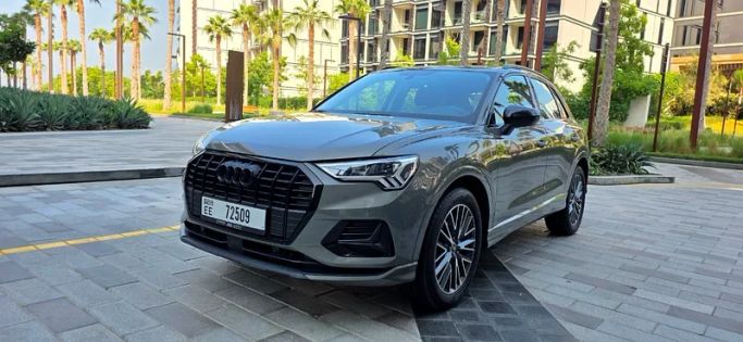 مستعملة Audi Q3 35 TFSI II (F3), 1.5 l, 2023 في في دبي من Auto Bank Trading، اللون رمادي. مواصفات الخليج | AUTO.AE