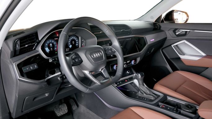 Подержанный Audi Q3 Sportback II (F3), 1.4 л, 2024 в Дубае от The Car Superstore Белый цвет. GCC | AUTO.AE