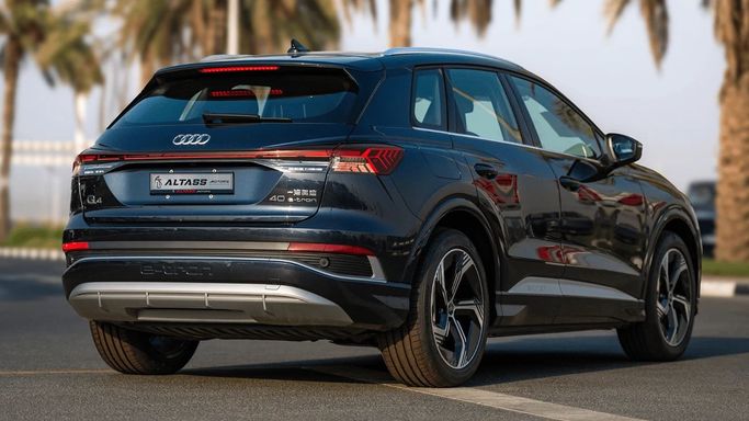 Новый Audi Q4 e-tron 40, 2021 в Дубае от Altass Motors Черный цвет. Other | AUTO.AE