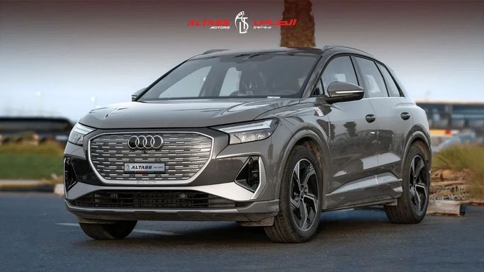 Новый Audi Q4 e-tron 40, 2021 в Дубае от Altass Motors Серый цвет. Other | AUTO.AE