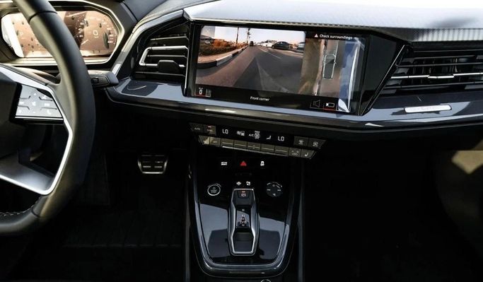 Новый Audi Q4 e-tron 40, 2021 в Дубае от Altass Motors Белый цвет. Other | AUTO.AE