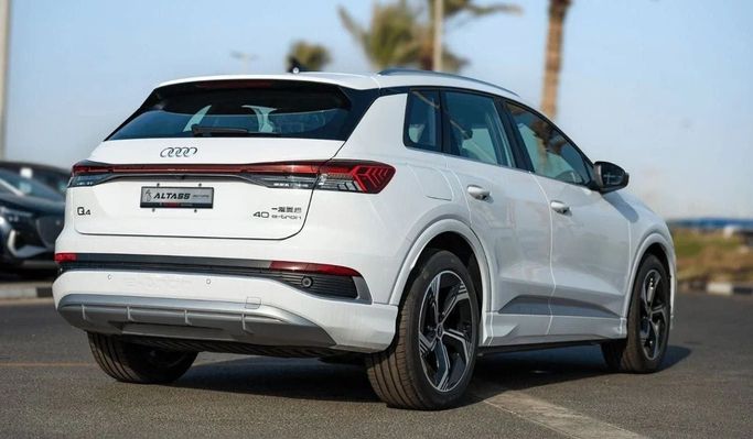 Новый Audi Q4 e-tron 40, 2021 в Дубае от Altass Motors Белый цвет. Other | AUTO.AE