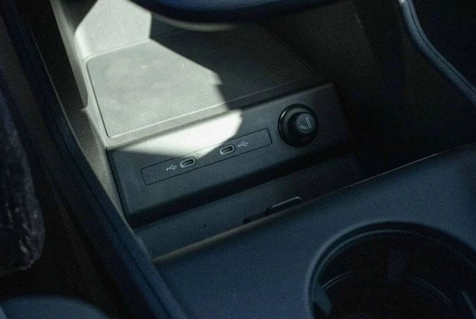 New Audi Q5 e-tron 40, 2022 in Dubai by Albustanji Motors FZCO, White color.  | AUTO.AE