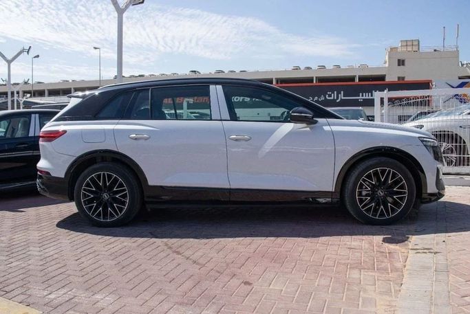 New Audi Q5 e-tron 40, 2022 in Dubai by Albustanji Motors FZCO, White color.  | AUTO.AE