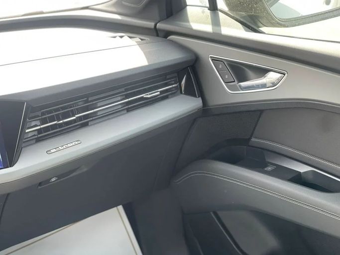 Новый Audi Q5 e-tron 40, 2024 в Дубае от My Way Motors Белый цвет. Китайская | AUTO.AE