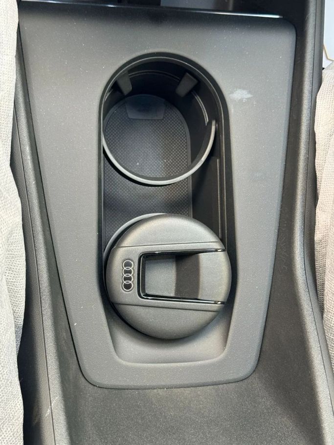 Новый Audi Q5 e-tron 40, 2024 в Дубае от My Way Motors Белый цвет. Китайская | AUTO.AE