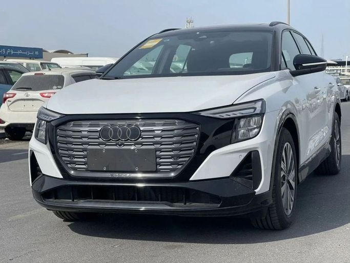 Новый Audi Q5 e-tron 40, 2024 в Дубае от My Way Motors Белый цвет. Китайская | AUTO.AE