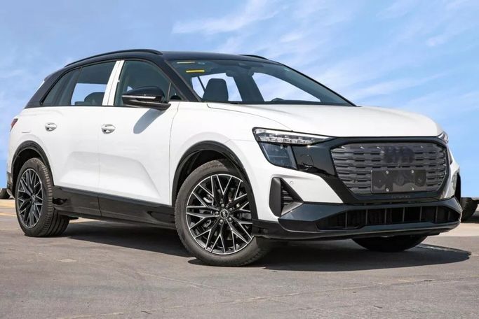 جديدة Audi Q5 e-tron 40, 2022 في في دبي من Mizdawy Motors LLC، اللون أبيض. مواصفات الخليج | AUTO.AE