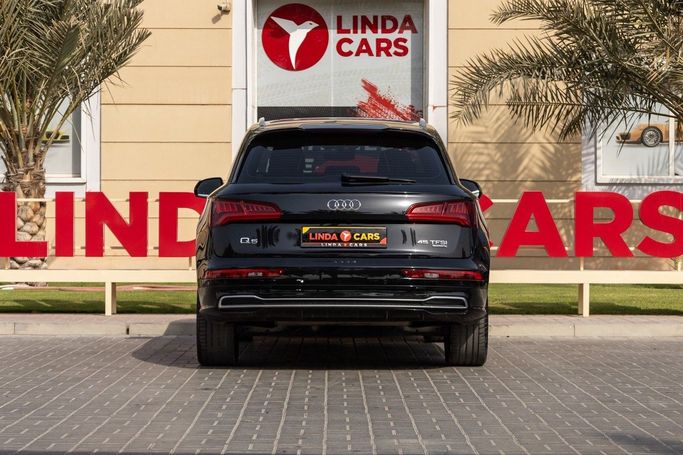 Used Audi Q5 II (FY), 2.0 l, 2018 in Dubai by Linda Cars, Black color. GCC Specs | AUTO.AE