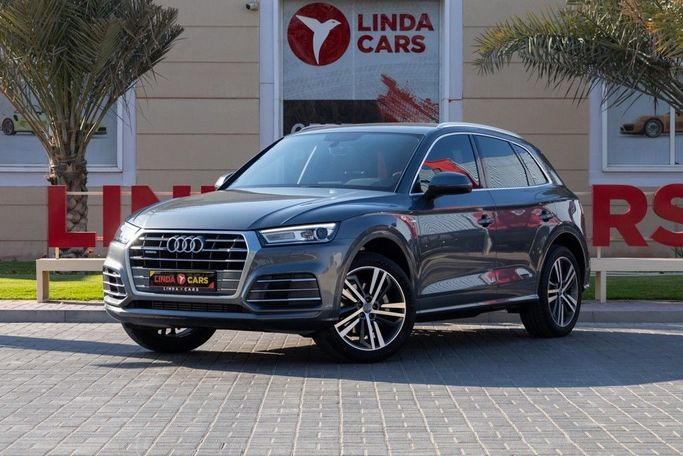 Used Audi Q5 II (FY), 2.0 l, 2018 in Dubai by Linda Cars, Grey color. GCC Specs | AUTO.AE