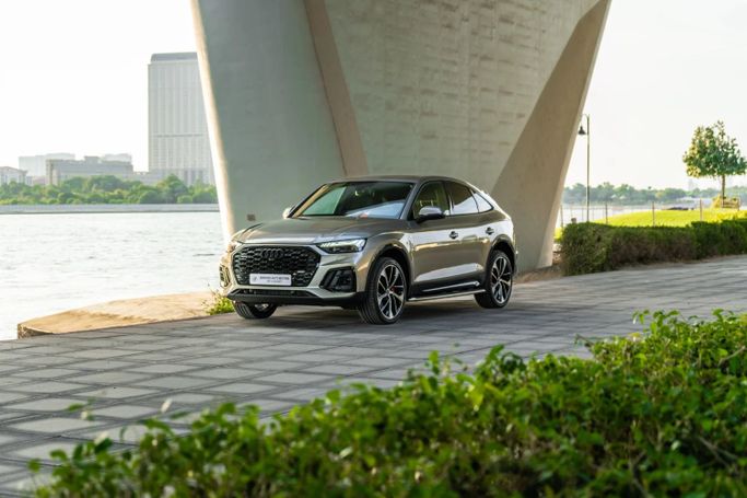 جديدة Audi Q5 Sportback 40 TDI ط (السنة المالية), 2.0 l, 2022 في في دبي من Berchex Auto Motors، اللون بيج. أخرى | AUTO.AE
