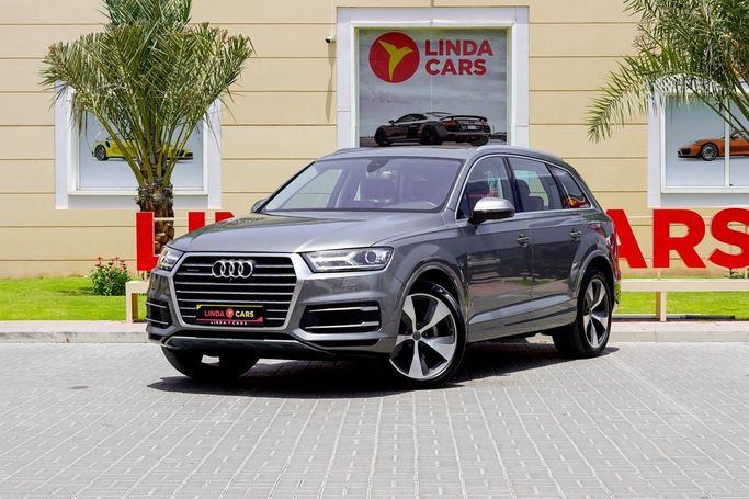 Подержанный Audi Q7 55 TFSI II (4M), 3.0 л, 2016 в Дубае от Linda Cars Серый цвет. GCC | AUTO.AE