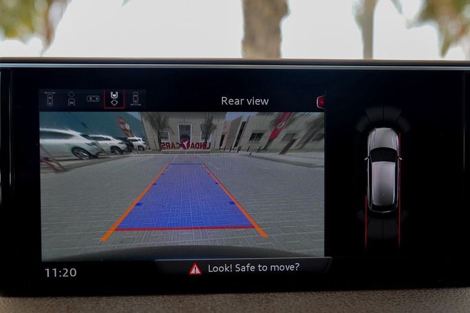 Подержанный Audi Q7 55 TFSI II (4M), 3.0 л, 2016 в Дубае от Linda Cars Серый цвет. GCC | AUTO.AE