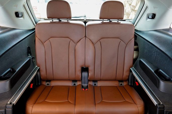 Подержанный Audi Q7 55 TFSI II (4M), 3.0 л, 2016 в Дубае от Linda Cars Серый цвет. GCC | AUTO.AE