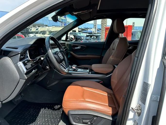 Подержанный Audi Q7 55 TFSI II (4M) Рестайлинг, 3.0 л, 2020 в Дубае от Nice Cars Motos Белый цвет. GCC | AUTO.AE