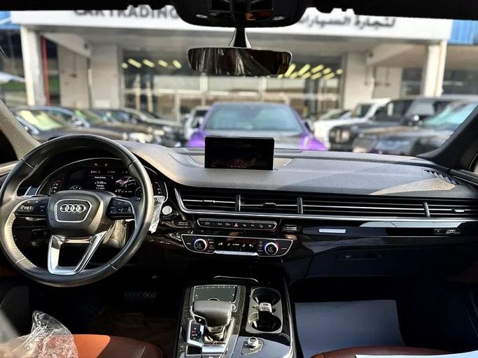 Used Audi Q7 45 TFSI II (4M) Facelift, 2.0 l, 2019 in Dubai by Auto Bank Motors, Grey color. GCC Specs | AUTO.AE