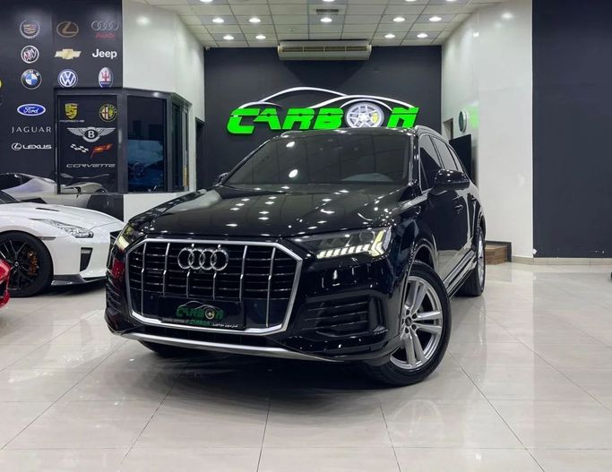 Подержанный Audi Q7 45 TFSI II (4M) Рестайлинг, 2.0 л, 2022 в Дубае от Carbon Cars Черный цвет. GCC | AUTO.AE