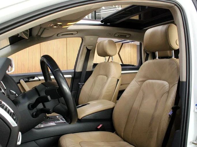 Подержанный Audi Q7 55 TFSI I (4L) Рестайлинг, 3.0 л, 2014 в Дубае от Hot Wheel Used Motors Белый цвет. GCC | AUTO.AE