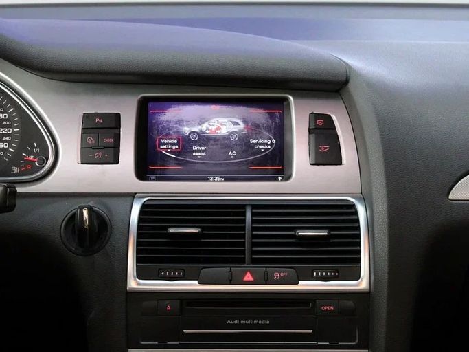 Подержанный Audi Q7 55 TFSI I (4L) Рестайлинг, 3.0 л, 2014 в Дубае от Hot Wheel Used Motors Белый цвет. GCC | AUTO.AE