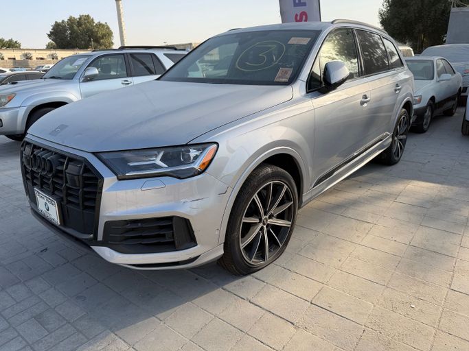 Подержанный Audi Q7 55 TFSI II (4M) Рестайлинг, 3.0 л, 2022 в Дубае Серебристый цвет.  | AUTO.AE