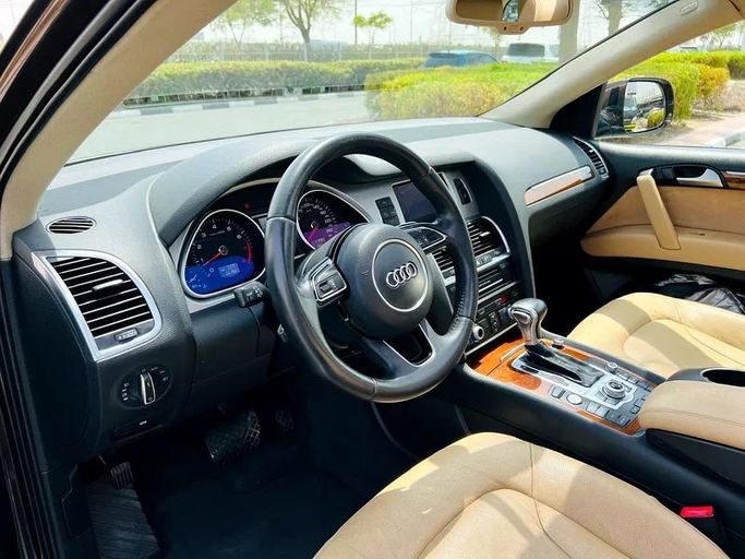 Used Audi Q7 55 TFSI I (4L) Facelift, 3.0 l, 2014 in Dubai by First Choice Motors, Brown color. GCC Specs | AUTO.AE